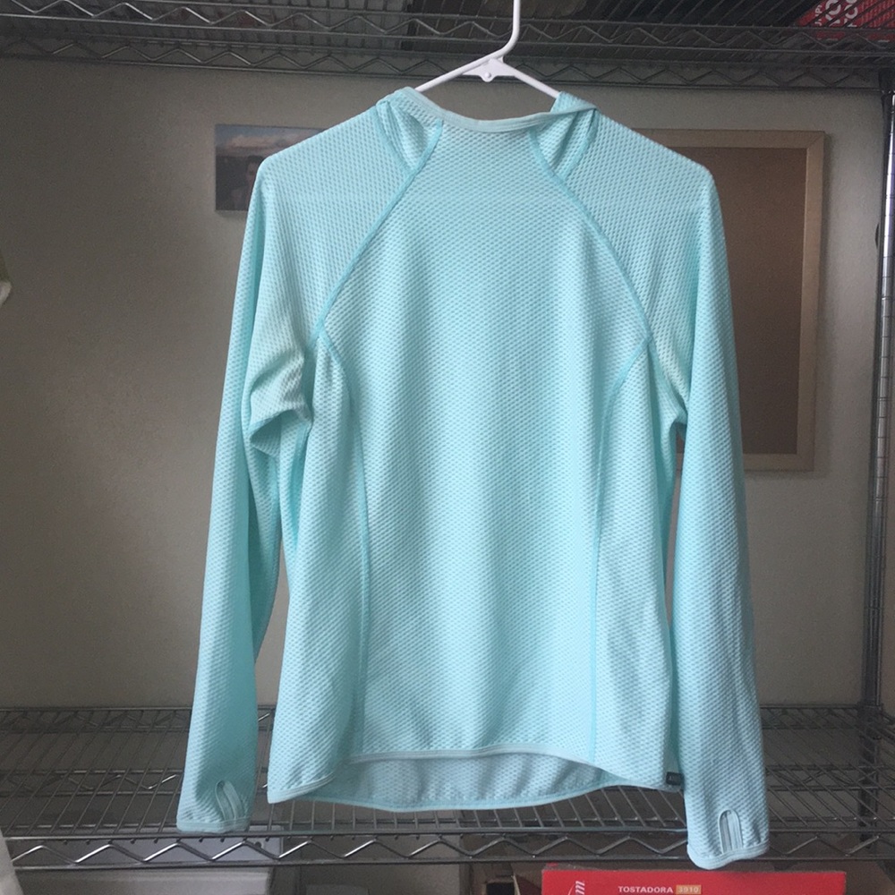 Athleta running top